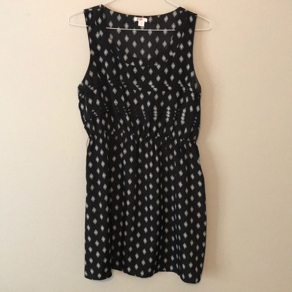 Black midi with defined waist